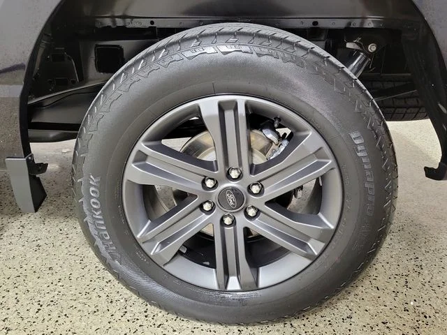 Used 2021 Black Ford XLT image 8