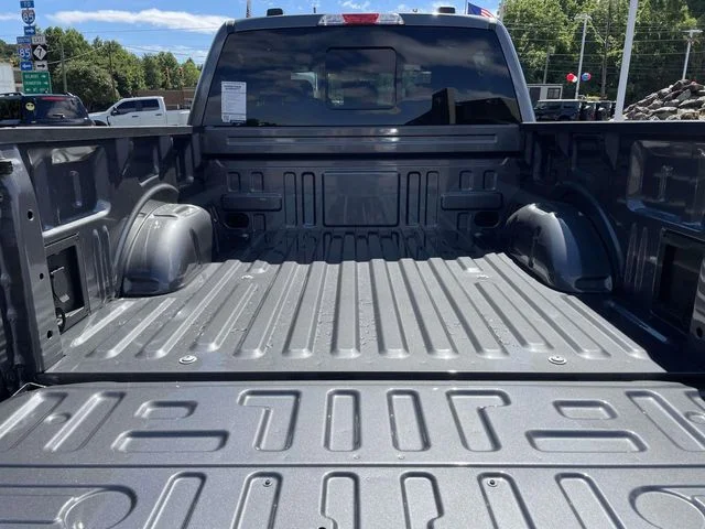 New 2026 Carbonized Gray Metallic Ford XLT image 9