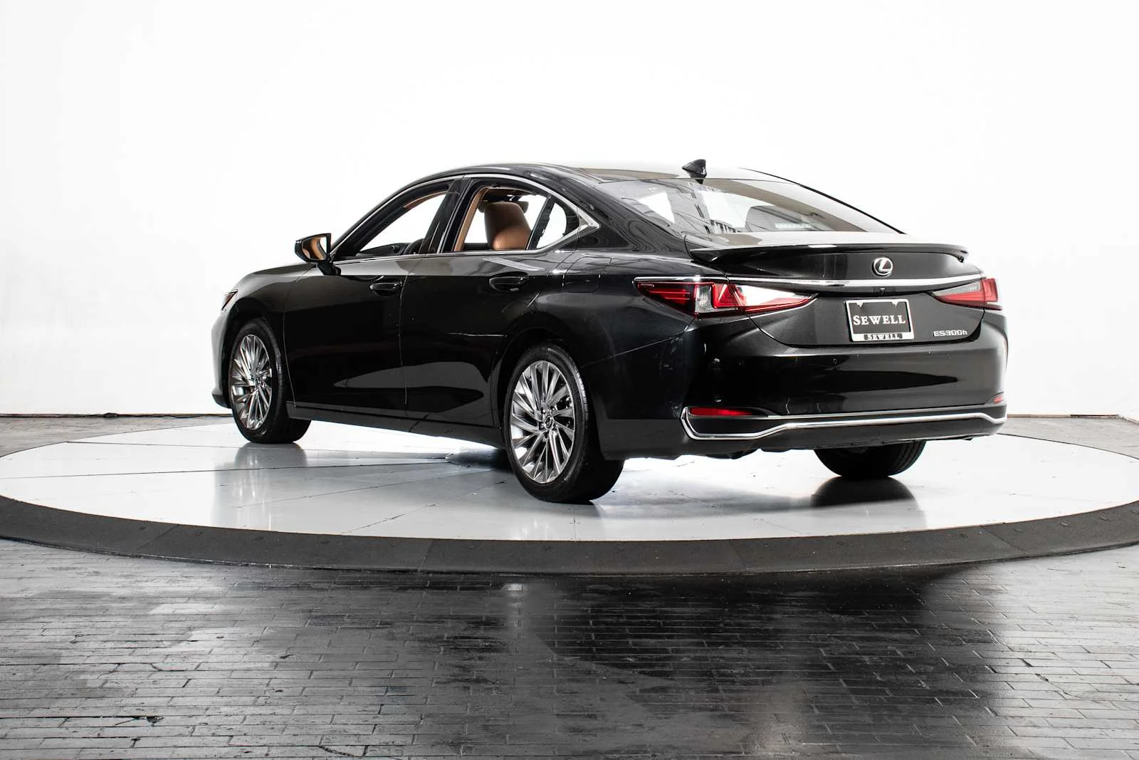 Certified Used 2023 Caviar Lexus Ultra Luxury image 2