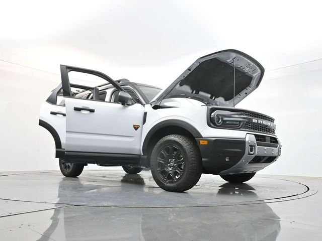 New 2026 Oxford White Ford Badlands® image 47