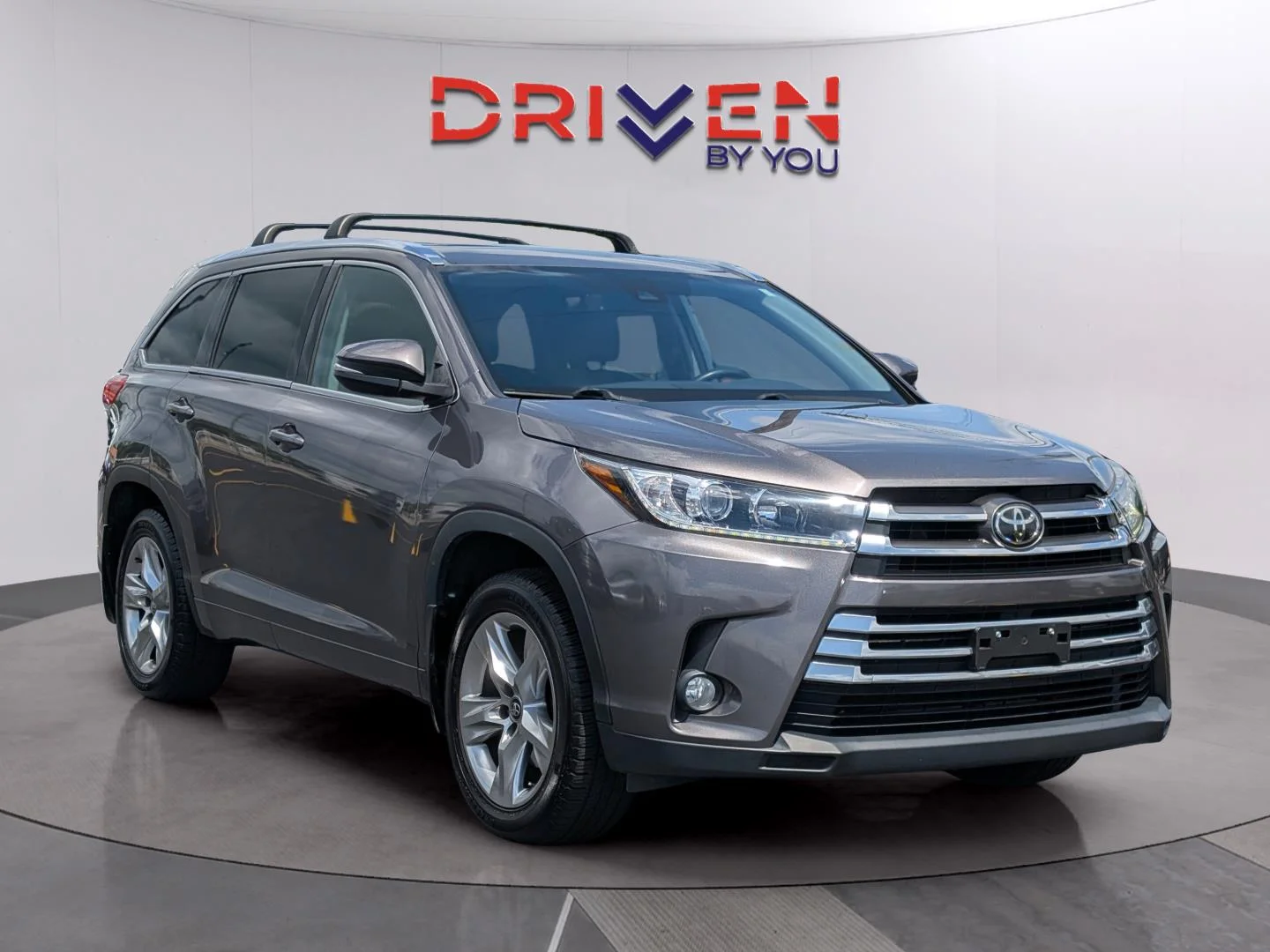 Used 2017 Predawn Gray Mica Toyota Limited image 7