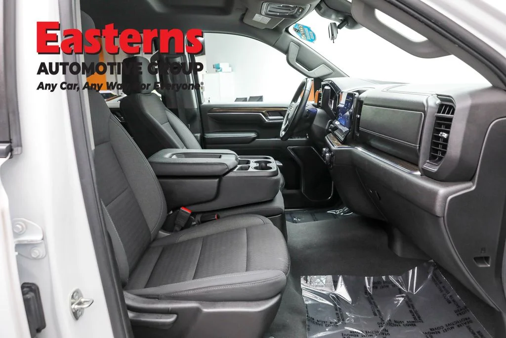 Used 2024 White Chevrolet LT image 26