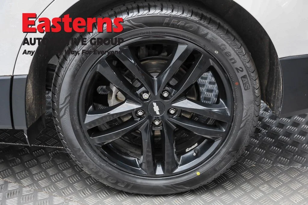 Used 2020 White Chevrolet LT image 8