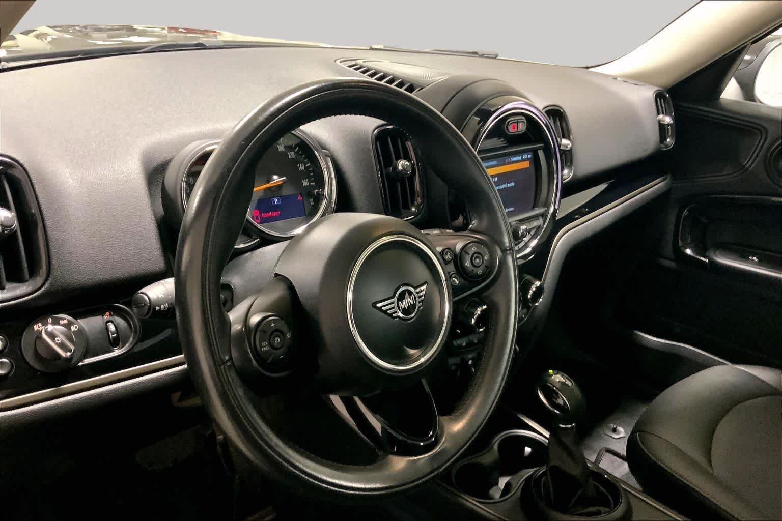 Used 2019 Midnight Black Metallic MINI Cooper image 17