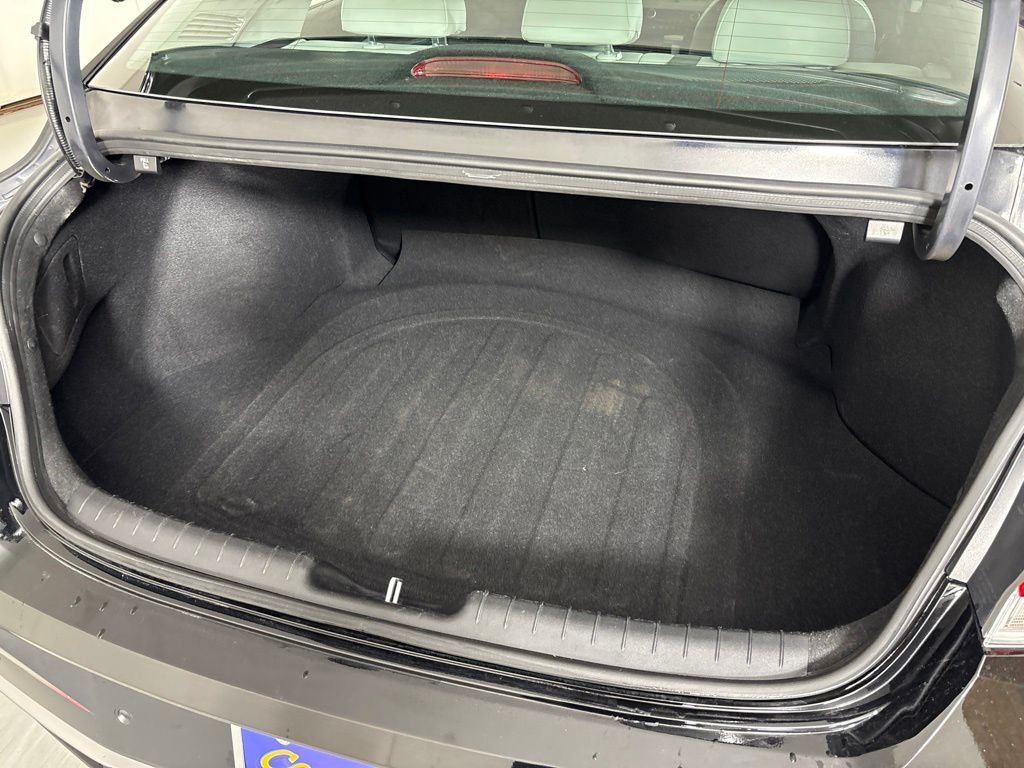 Used 2024 Black Hyundai Limited image 19