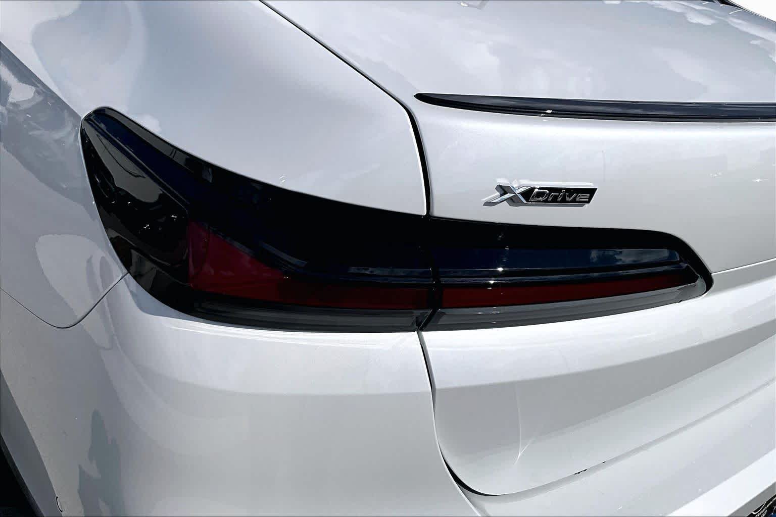 New 2026 Mineral White Metallic BMW 750e xDrive image 14