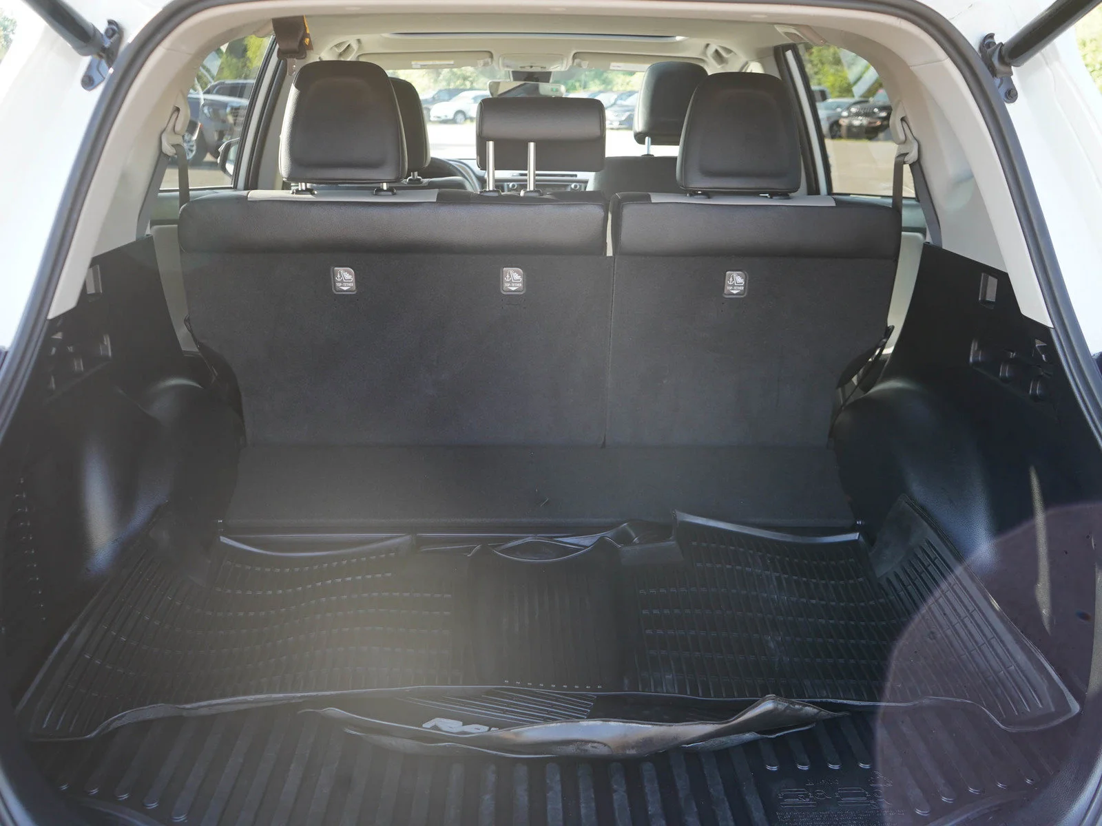 Used 2018 White Toyota 4D WAGON HYBRID LIMITED image 13