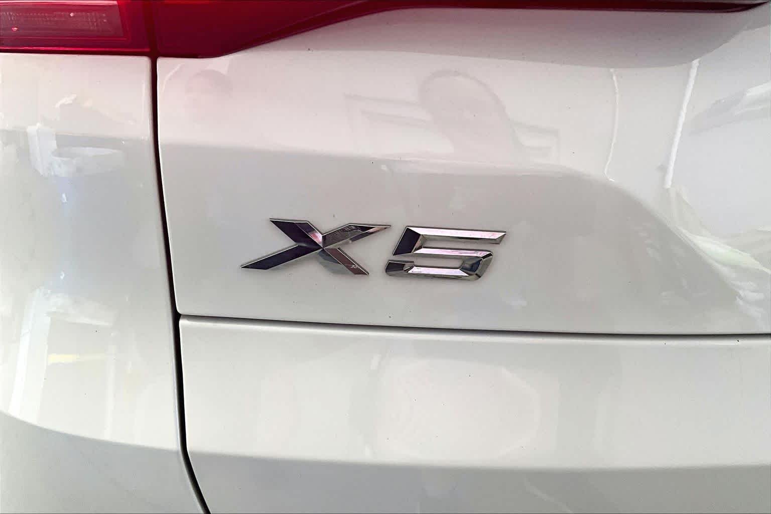 Used 2019 Alpine White BMW xDrive40i image 10