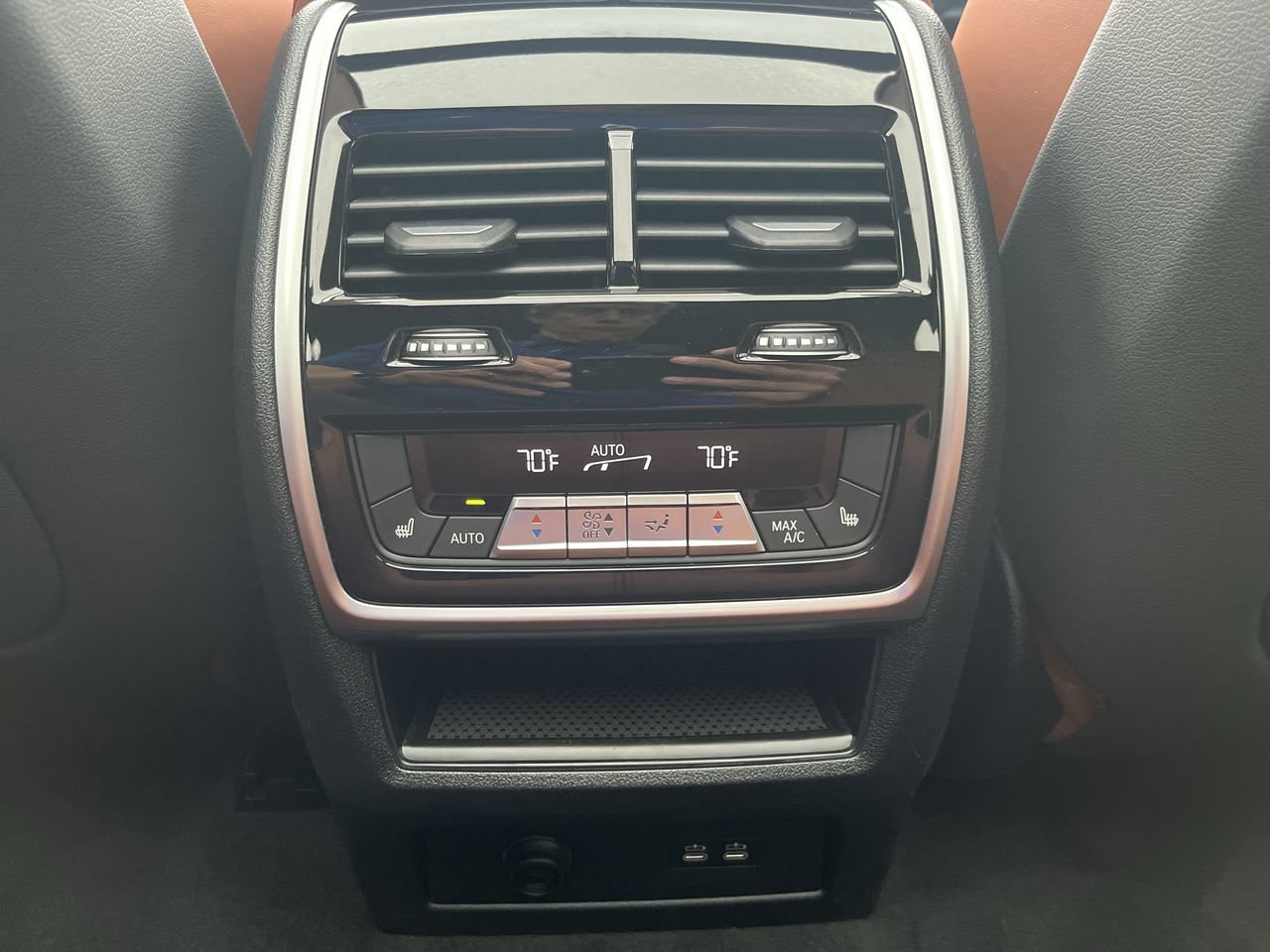 New 2026 Black Sapphire Metallic BMW xDrive40i image 31