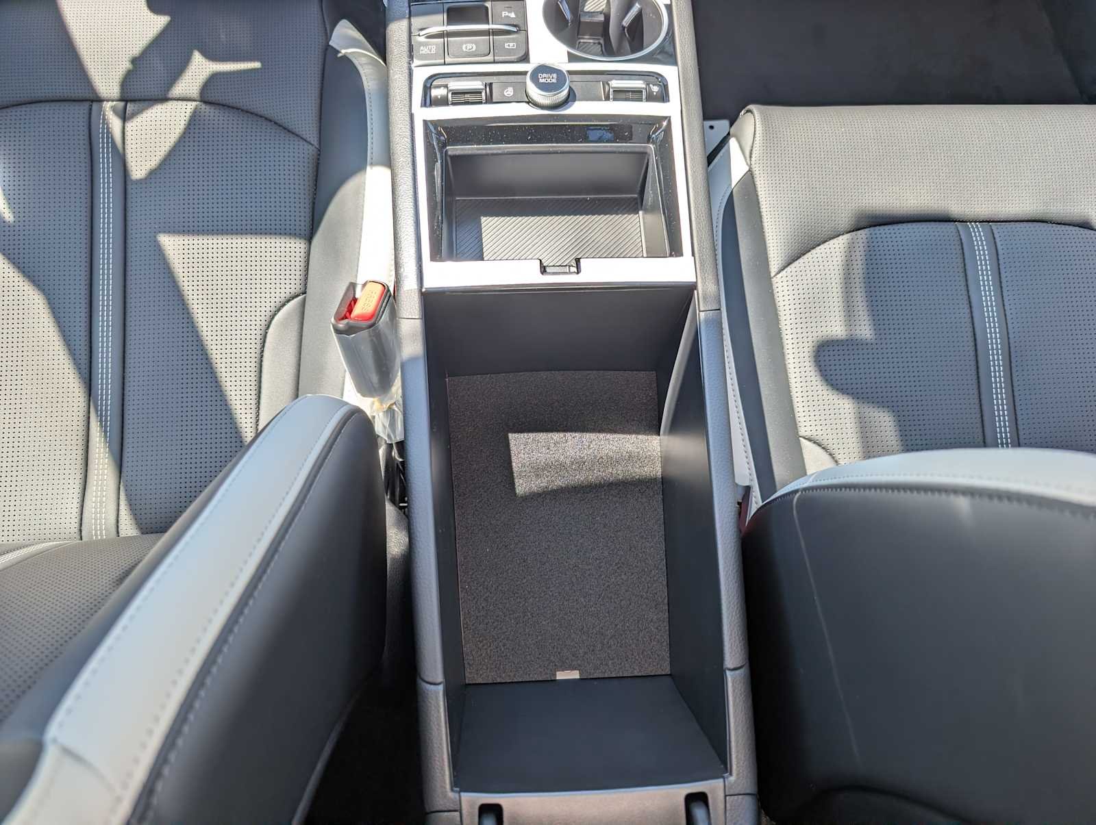 New 2026 Snow White Pearl Kia GT-Line image 14