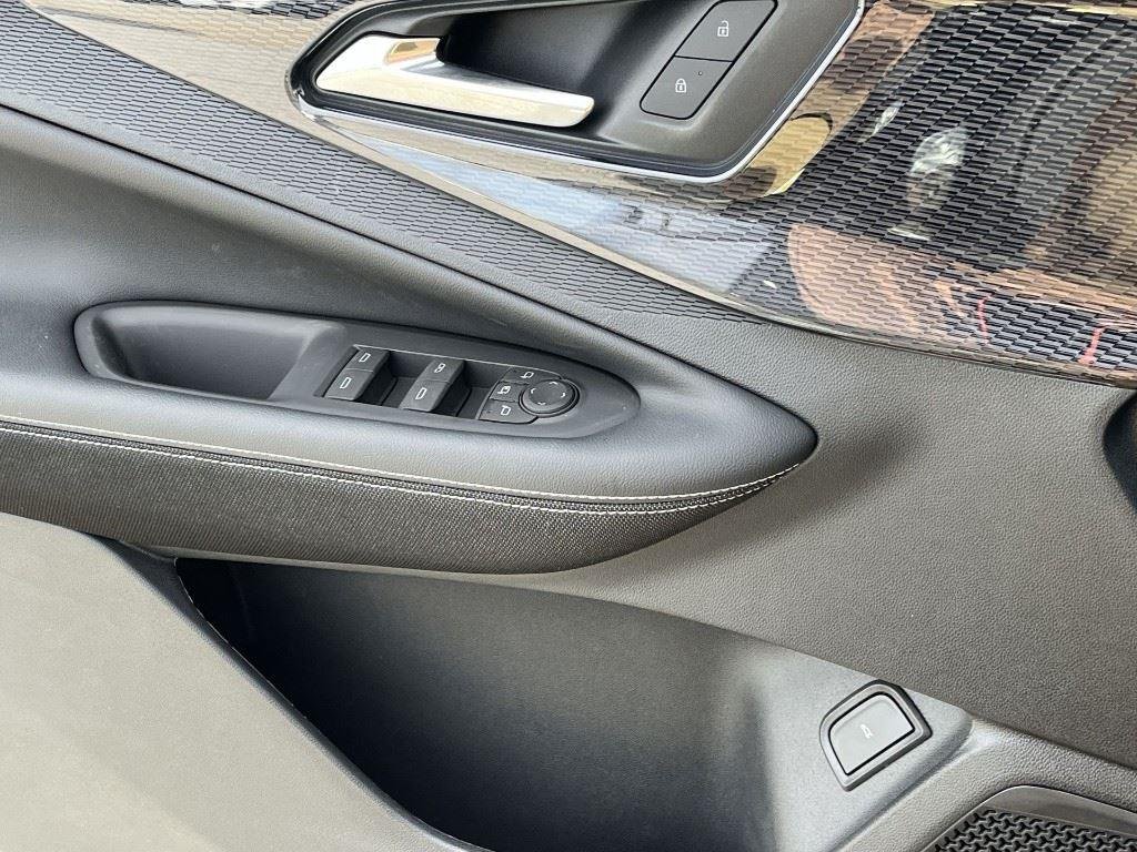 2025 Chevrolet Blazer EV LT - Photo 14