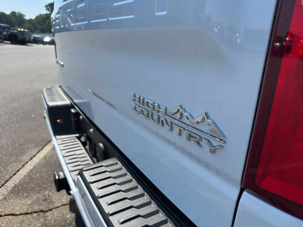 2026 Chevrolet Silverado 1500 High Country - Photo 9