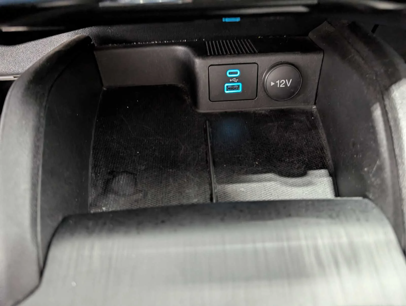 Used 2023 Carbonized Gray Ford ST-Line image 29