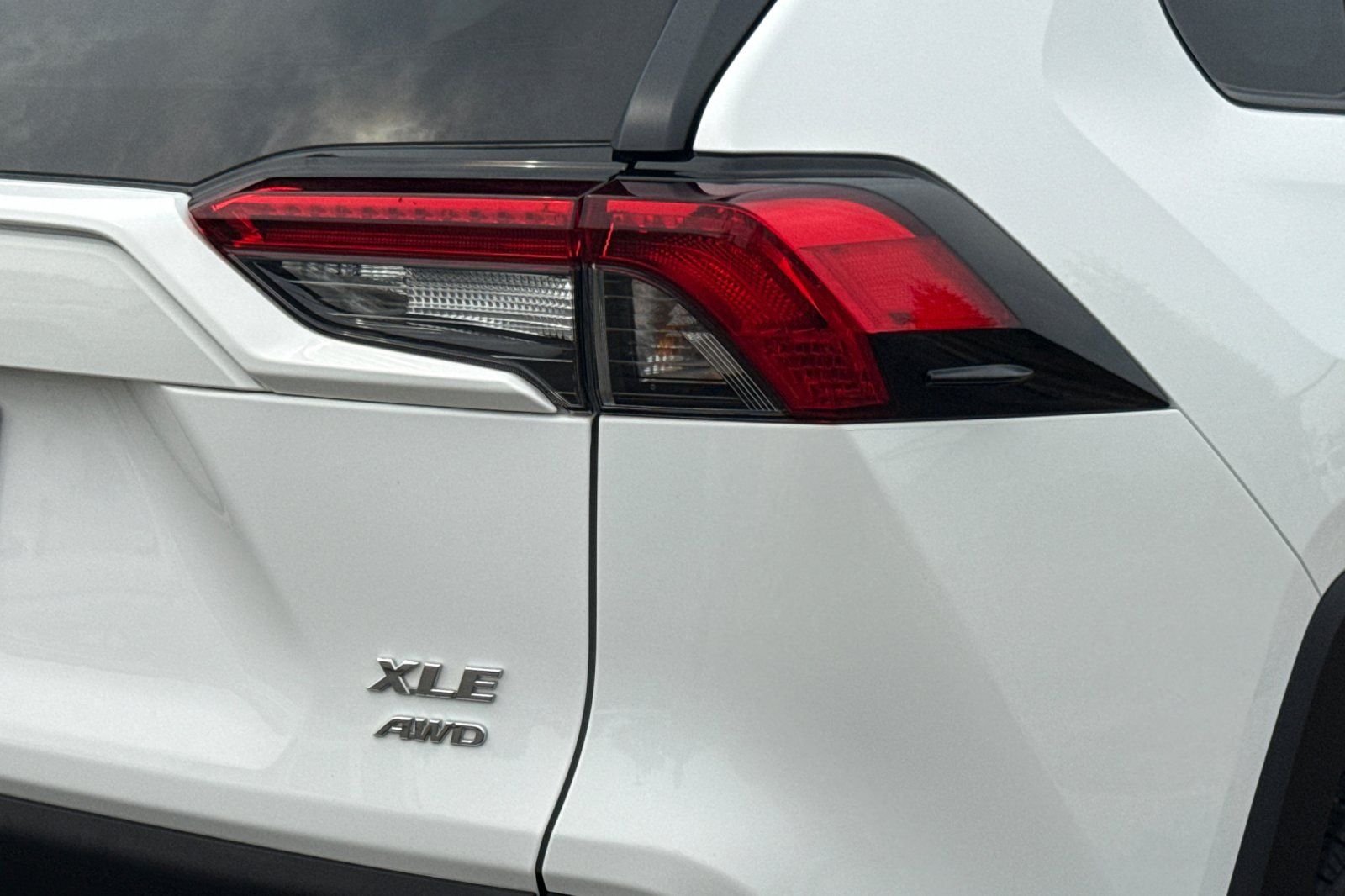 Used 2024 White Toyota XLE image 26