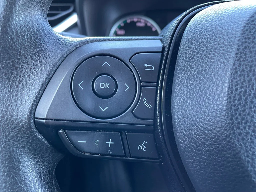 Used 2021 Silver Toyota LE image 19