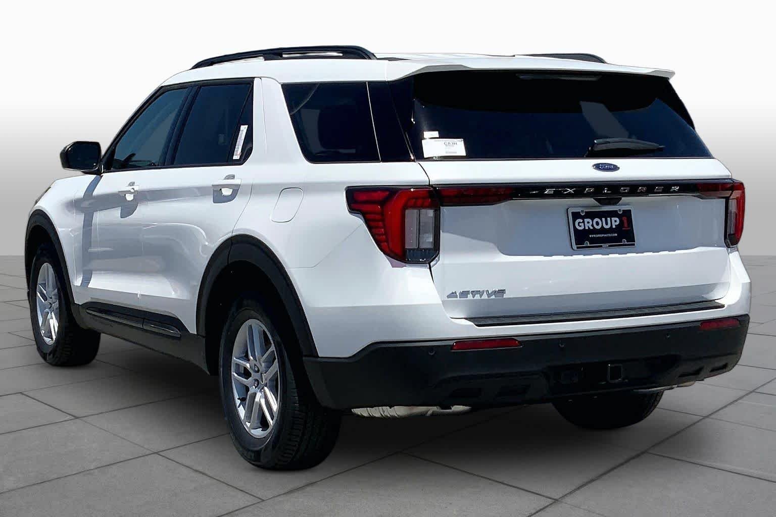 New 2026 Star White Metallic Tri-Coat Ford Active image 11
