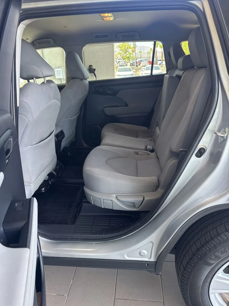 Used 2023 Silver Toyota LE image 9