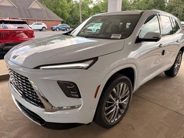 New 2026 Iridescent White Tricoat Buick Avenir image 1