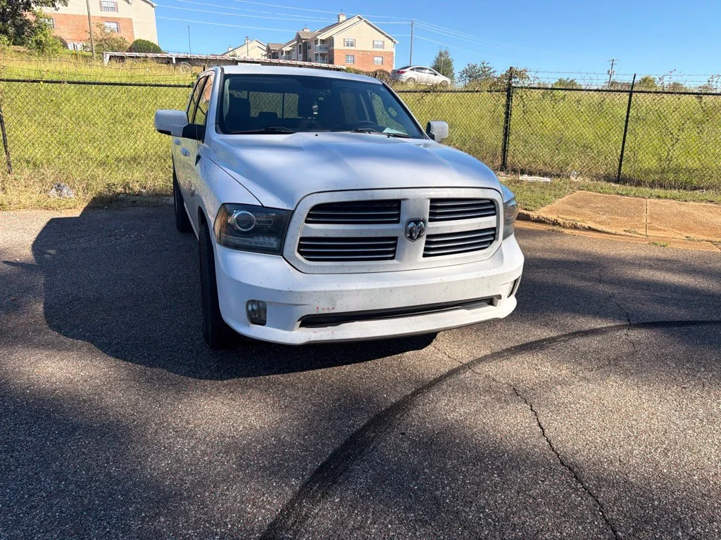 Used 2016 White Ram Sport image 3