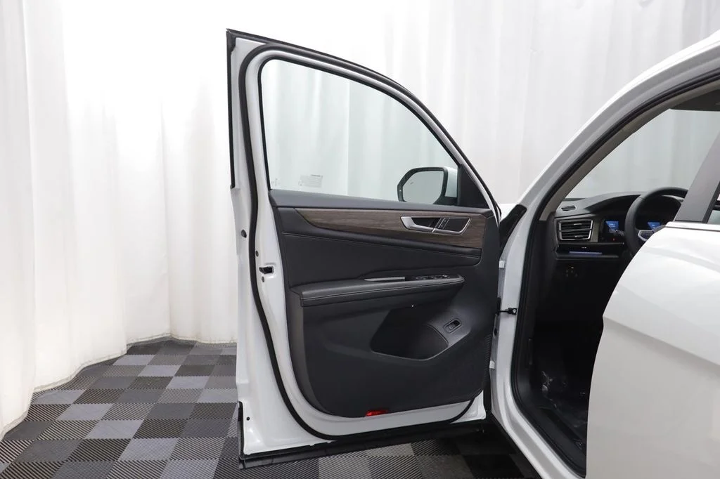 New 2026 Opal White Volkswagen 2.0T SEL image 5