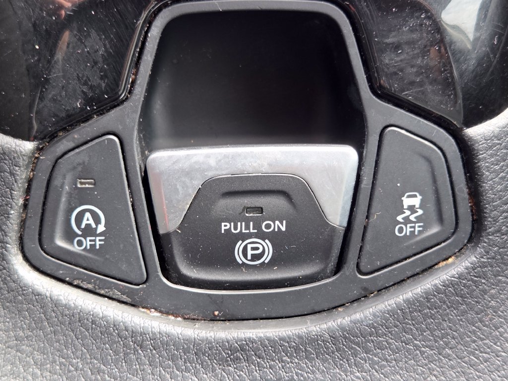 Used 2018 White Clearcoat Jeep Limited image 9