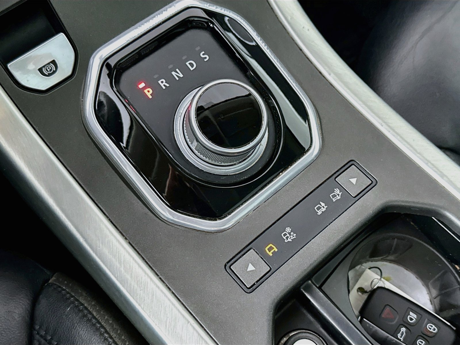 Used 2013 Gray Land Rover Pure image 17