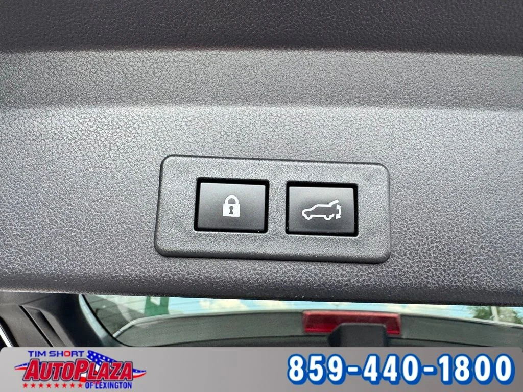 Used 2022 Black Subaru Touring image 44