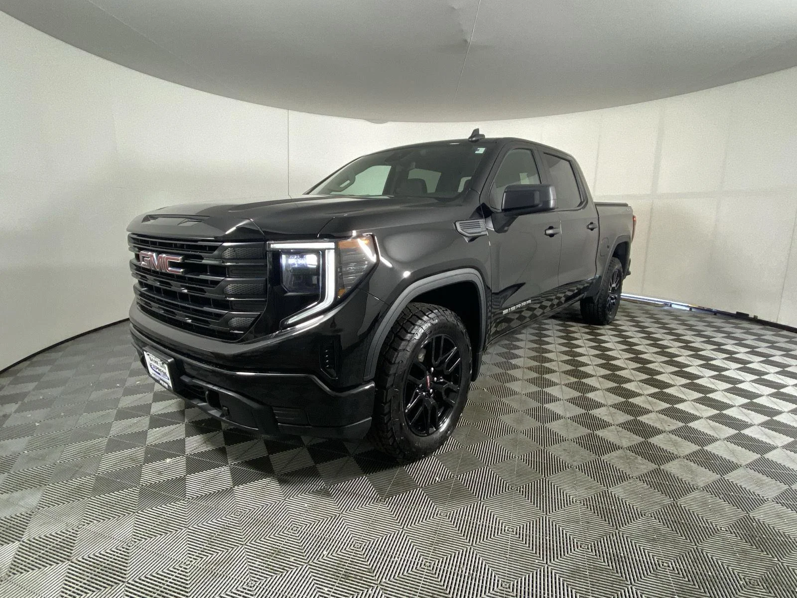 Used 2024 Onyx Black GMC Pro image 10