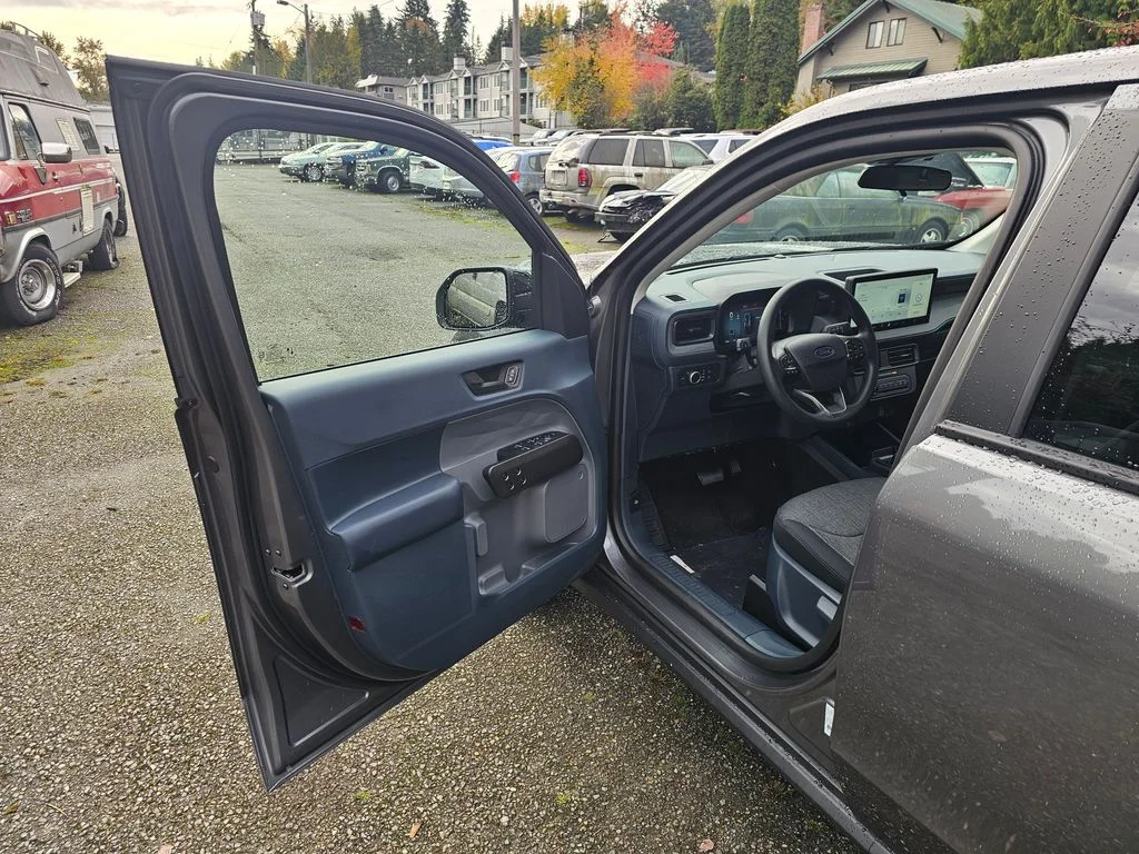 New 2025 Carbonized Gray Metallic Ford XLT image 18