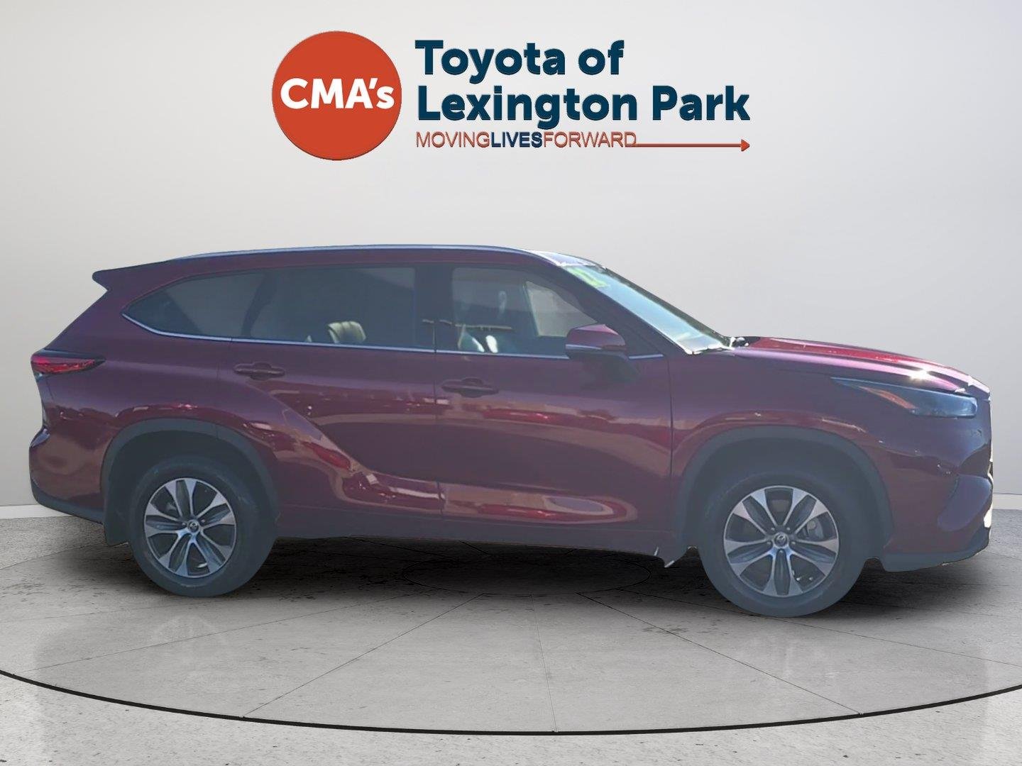 Used 2022 Ruby Flare Pearl Toyota XLE image 6