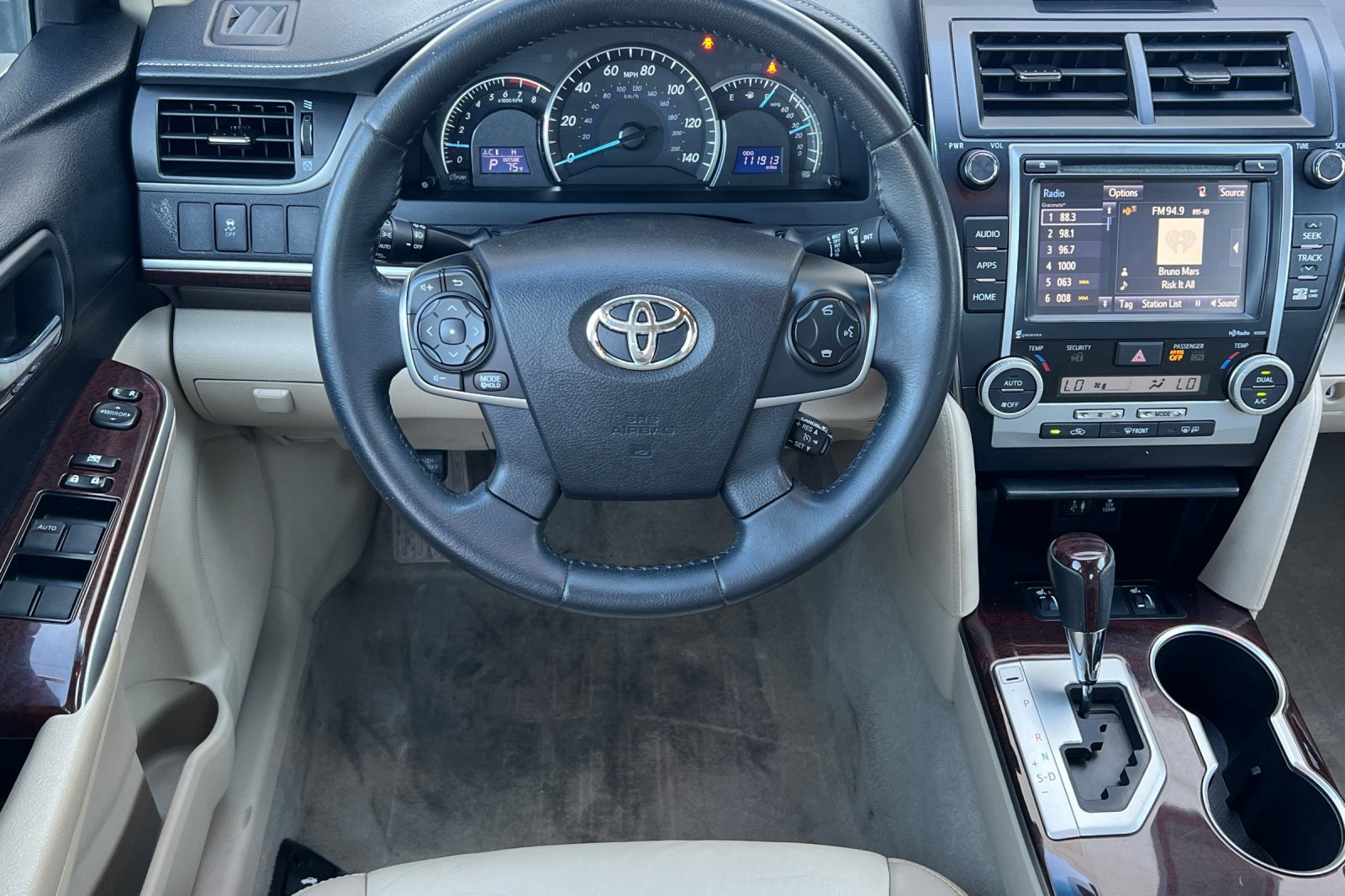 Used 2014 Super White Toyota L image 14