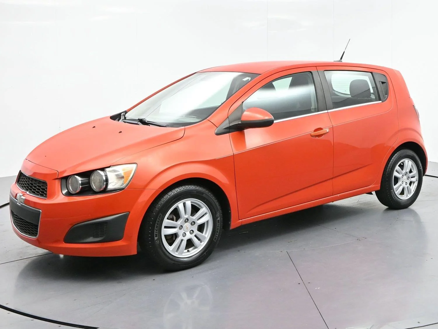 Used 2012 Inferno Orange Metallic Chevrolet LT image 3
