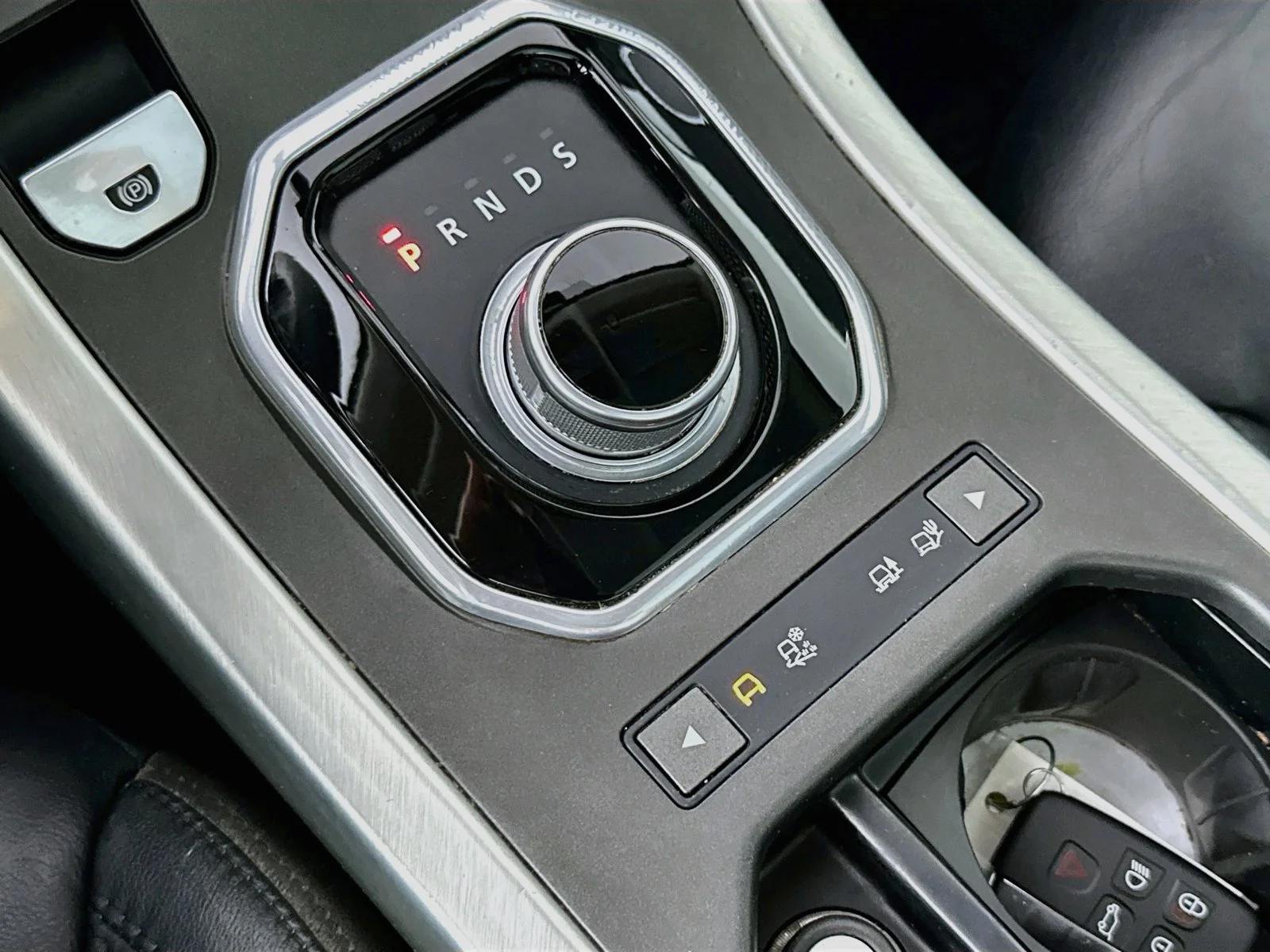 Used 2013 Gray Land Rover Pure image 17