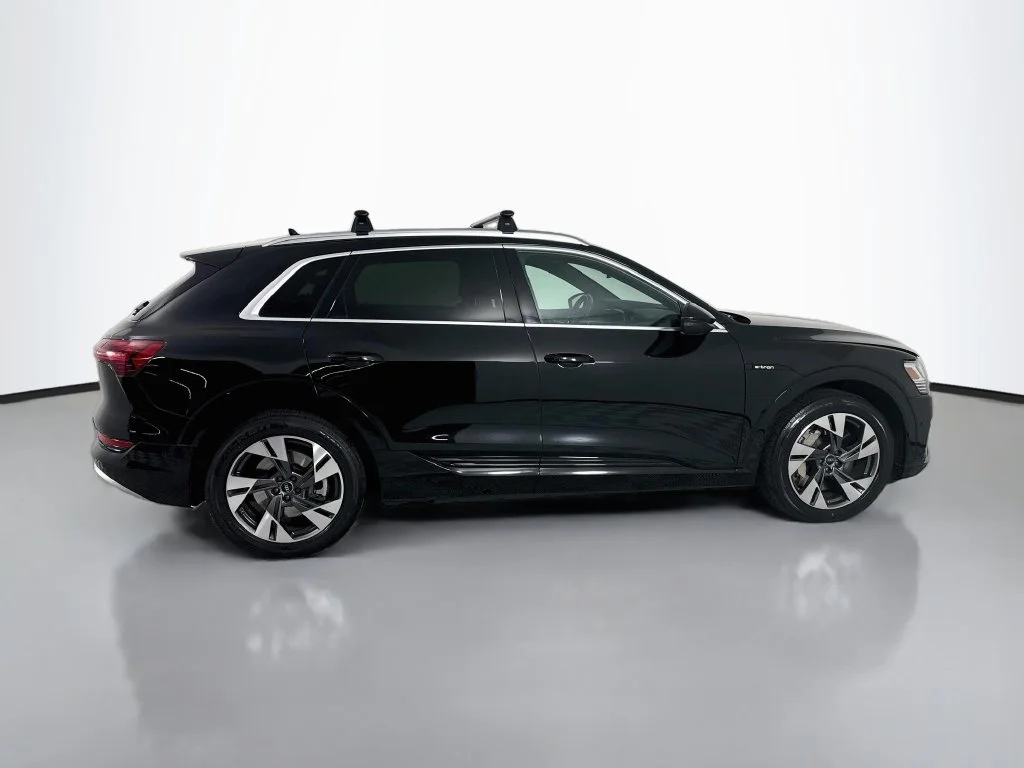 Used 2022 Mythos Black Metallic Audi Premium Plus image 8