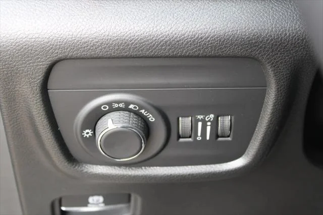 New 2026 Baltic Gray Metallic Clear-Coat Exterior Paint Jeep Laredo image 29