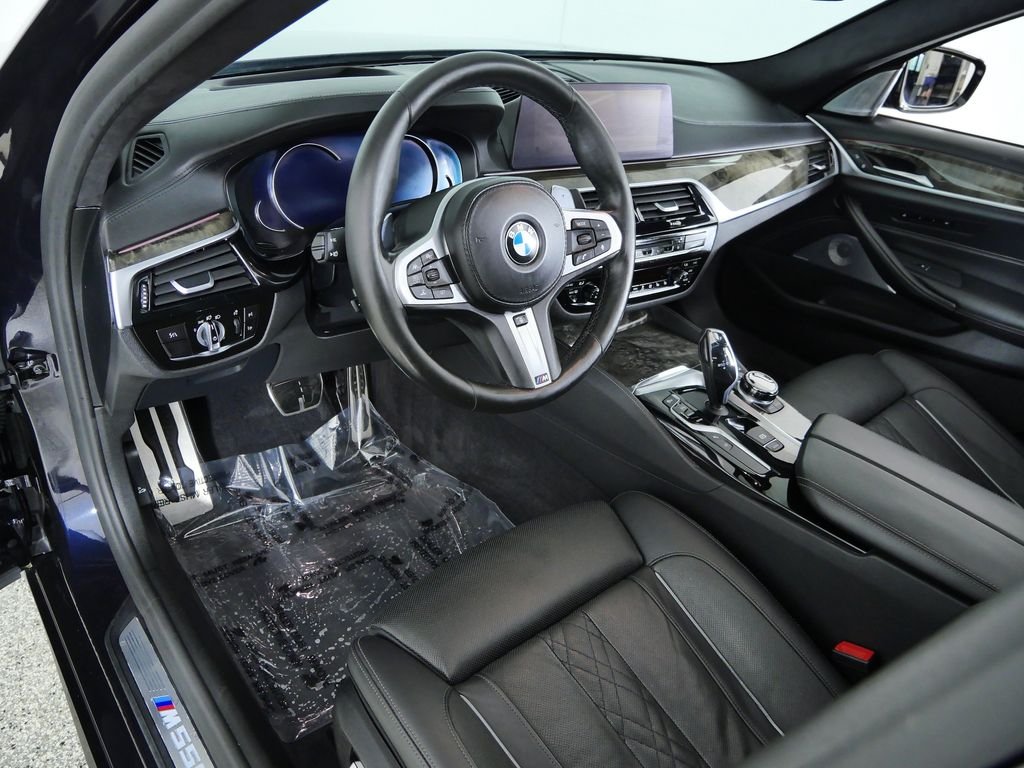 Used 2018 Carbon Black Metallic BMW M550i xDrive image 31