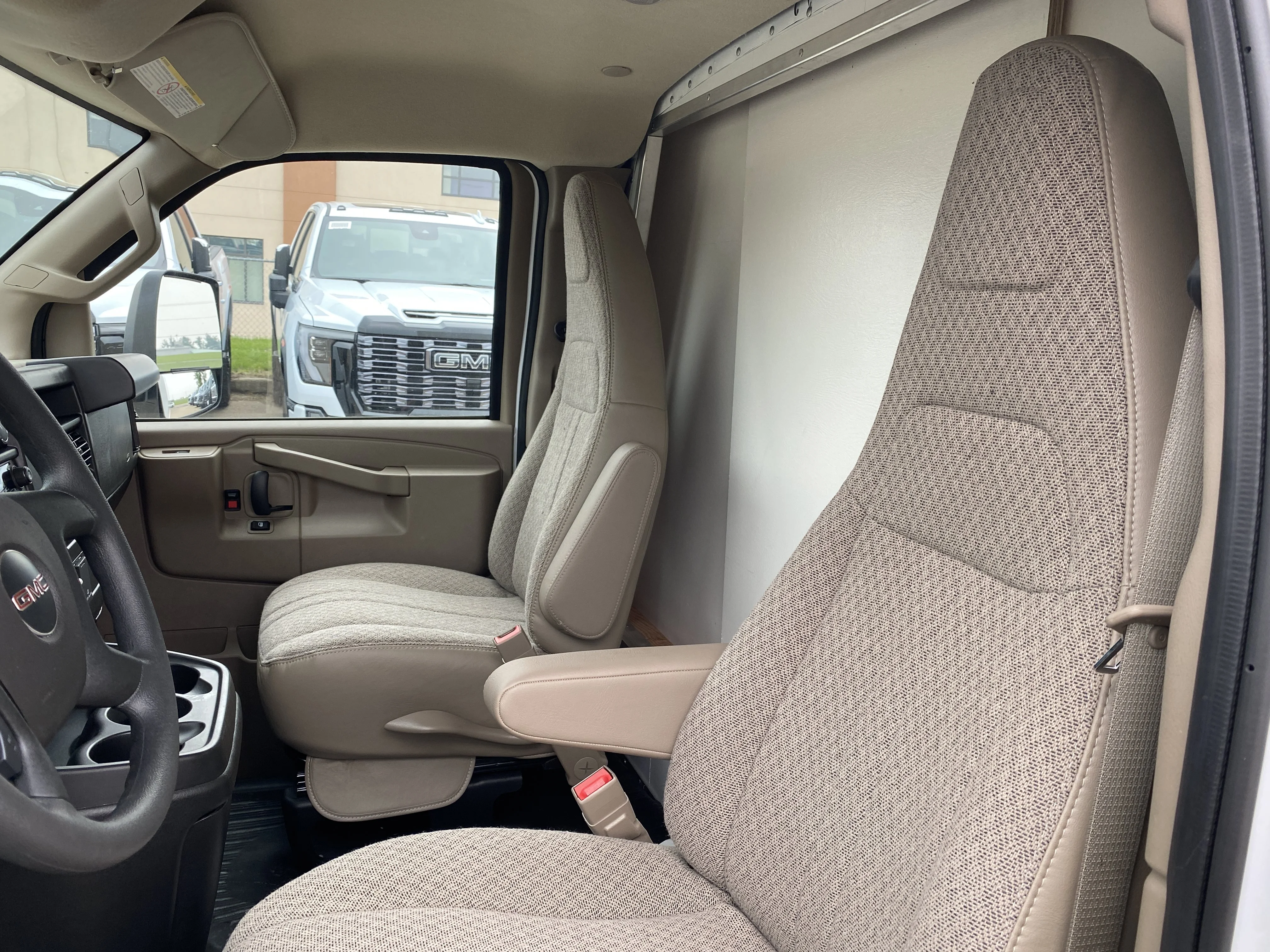 New 2026 Summit White GMC 4500 Van 177 image 11