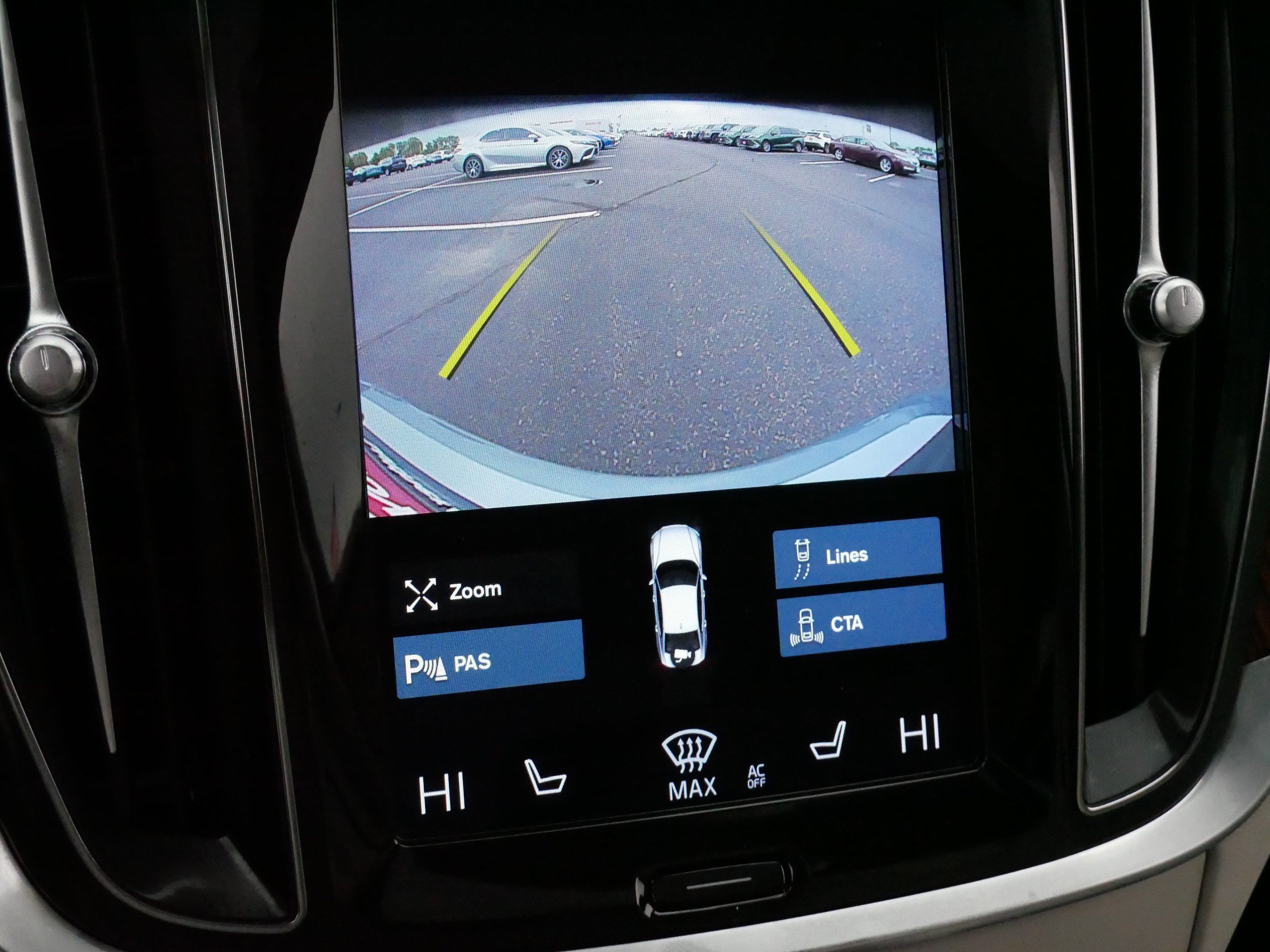 Used 2021 Osmium Grey Metallic Volvo Momentum image 30