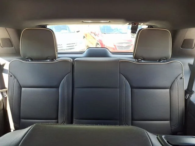 Used 2024 Black GMC SLT image 12