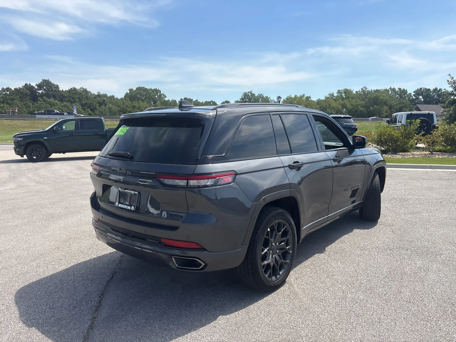 Used 2025 Baltic Gray Metallic Clearcoat Jeep Summit image 10