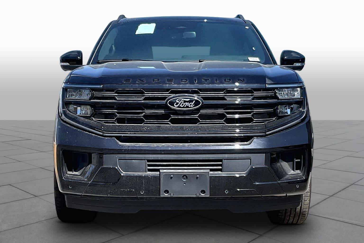 New 2026 Agate Black Metallic Ford Platinum image 3