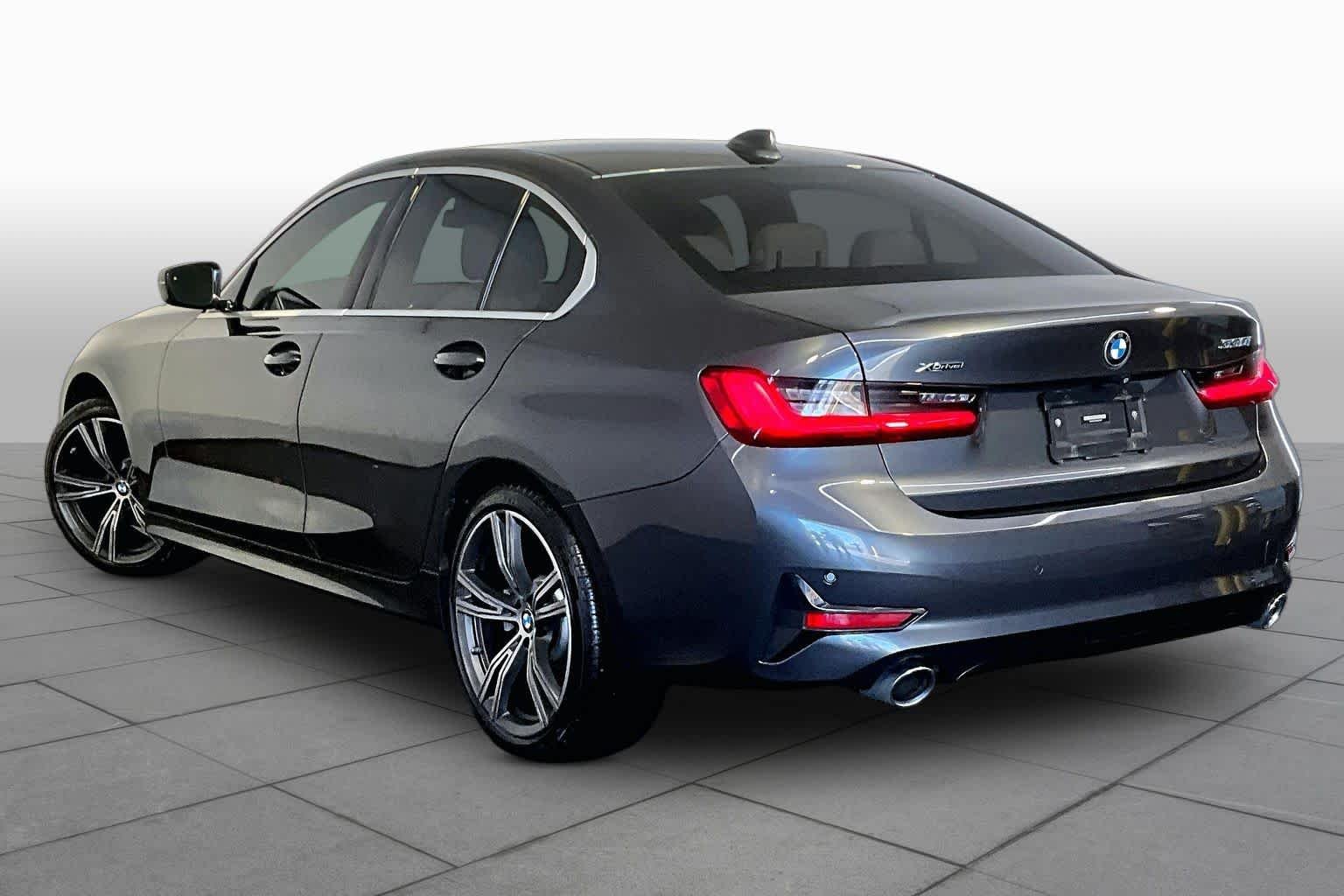Used 2020 Mineral Gray Metallic BMW 330i xDrive image 12