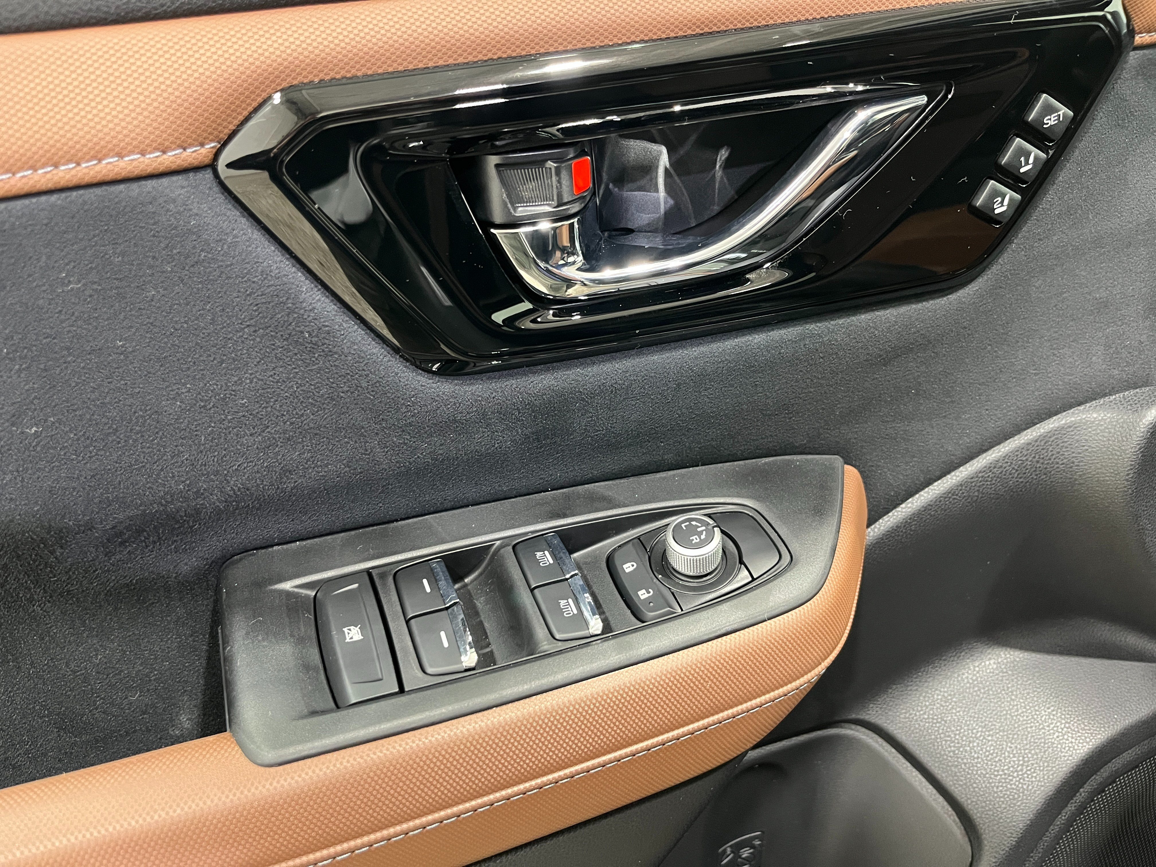 New 2026 CRYSTAL BLACK SILICA Subaru Touring image 14