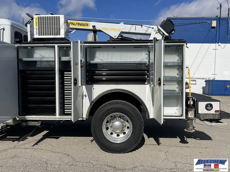 New 2025 White Peterbilt  image 11