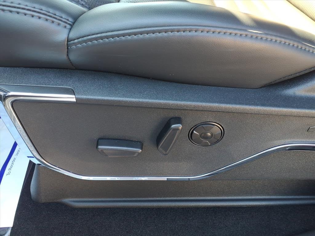 2026 Ford F-250 Super Duty Platinum - Photo 17