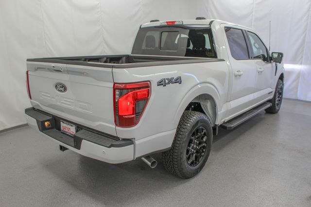 New 2026 Oxford White Ford XLT image 11