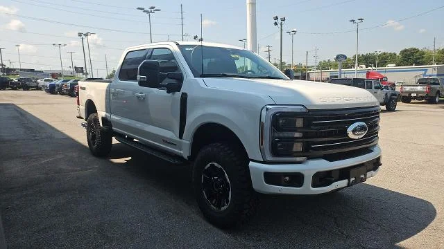 New 2026 Star White Metallic Tri-Coat Ford Platinum 4WD image 27