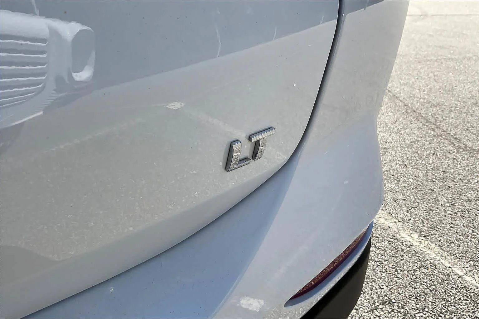 Used 2024 Summit White Chevrolet LT image 19