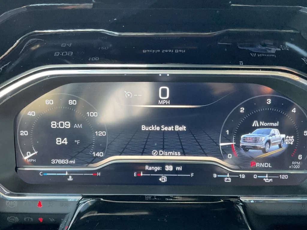 Used 2025 Black GMC SLT image 29