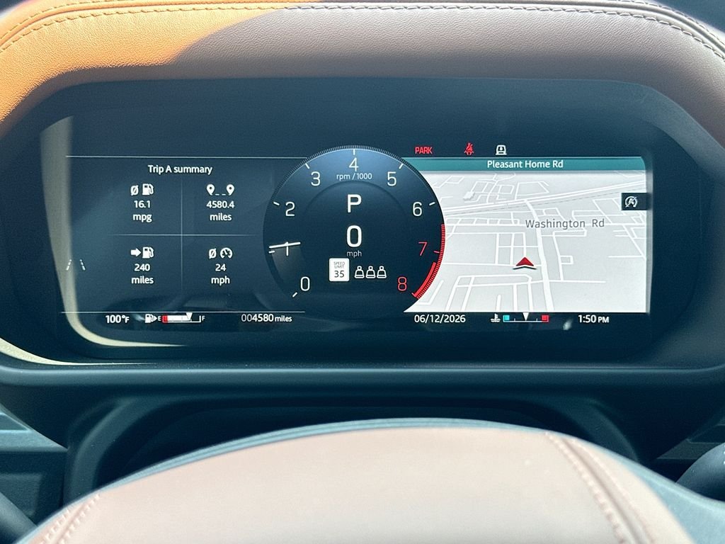 Used 2025  Land Rover OCTA image 3